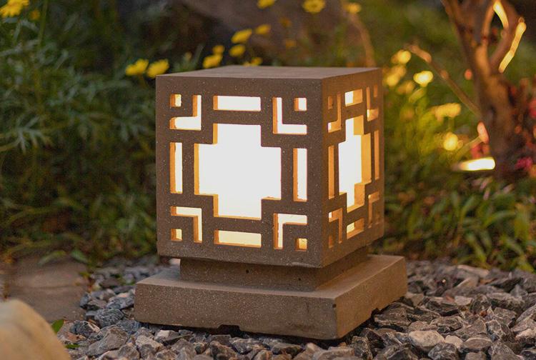Outdoor Post Light installed in villa courtyard, warm light garden landscape decoration