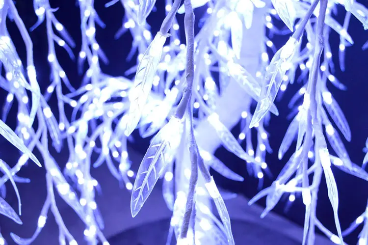 Battery-Powered Lighted Willow Tree - White LED Willow Lights Christmas Willow Tree Lights, Warm White LED Weeping Willow Tree for Holiday Outdoor Decoration